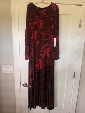 Soft Surroundings- Red Paisley Long Sleeve Maxi Dress Size Large